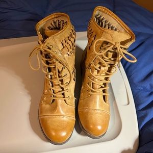 Brand new designer women boots size 8.5